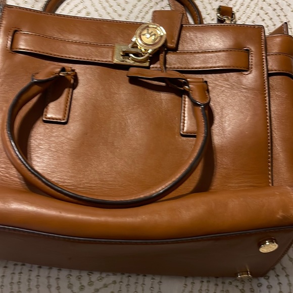 Michael Kors Handbags - Michael kors purse